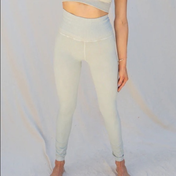 NWT Free People Movement Good Karma Leggings in Sea Glass size XS/S - Picture 4 of 10
